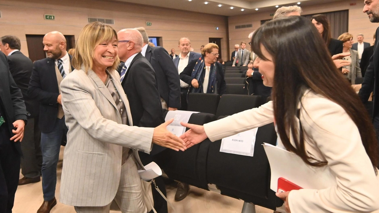 Donatella Tesei e Stefania Proietti nella sede di Confindustria Umbria Donatella Tesei e Stefania Proietti nella sede di Confindustria Umbria