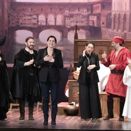 Il 'Gianni Schicchi' di Puccini incanta Oroarezzo al Teatro Petrarca