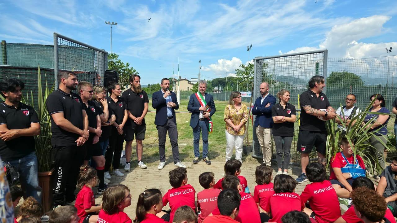 Il Rugby Lucca ha una nuova casa: inaugurato il campo a San Cassiano Il Rugby Lucca ha una nuova casa: inaugurato il campo a San Cassiano