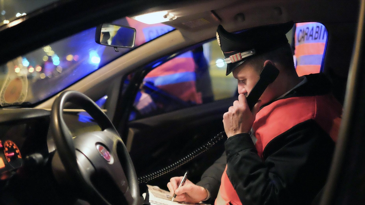 Sul luogo dell’aggresione al portiere dell’albergo è arrivata una pattuglia dei carabinieri della Compagnia di Montecatini Sul luogo dell’aggresione al portiere dell’albergo è arrivata una pattuglia dei carabinieri della Compagnia di Montecatini
