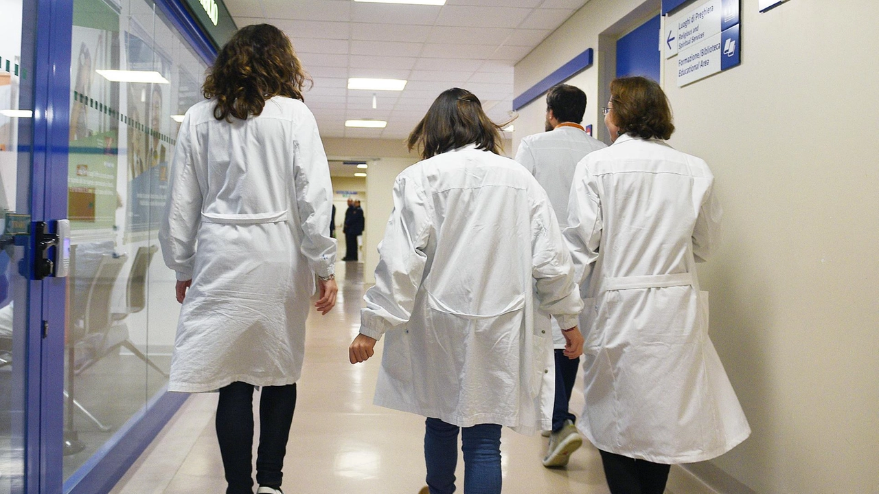 L’Asl Toscana nord ovest, in accordo con la regione. sta bandendo un concorso riservato alle zone che soffrono criticità L’Asl Toscana nord ovest, in accordo con la regione. sta bandendo un concorso riservato alle zone che soffrono criticità