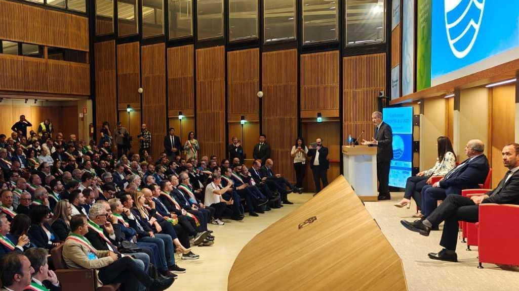 Anche quest’anno sono state confermate le Bandiere Blu nei comuni costieri della Versilia Anche quest’anno sono state confermate le Bandiere Blu nei comuni costieri della Versilia