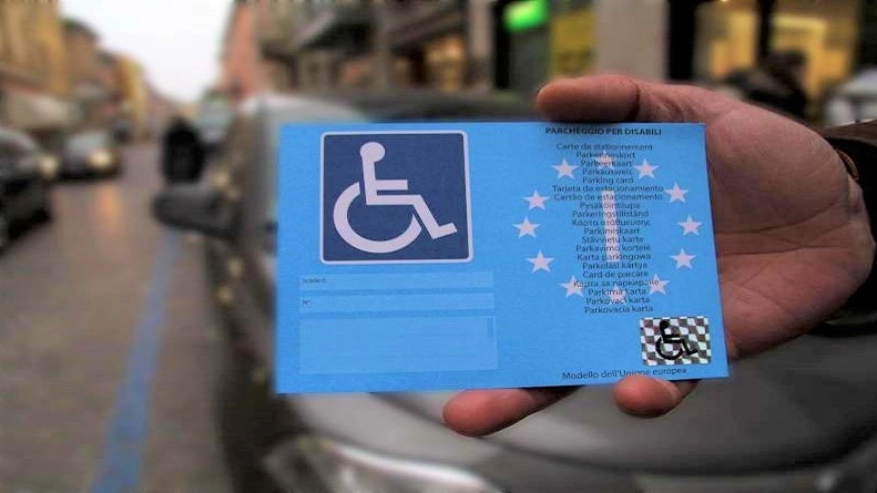 Un contrassegno disabilii Un contrassegno disabilii