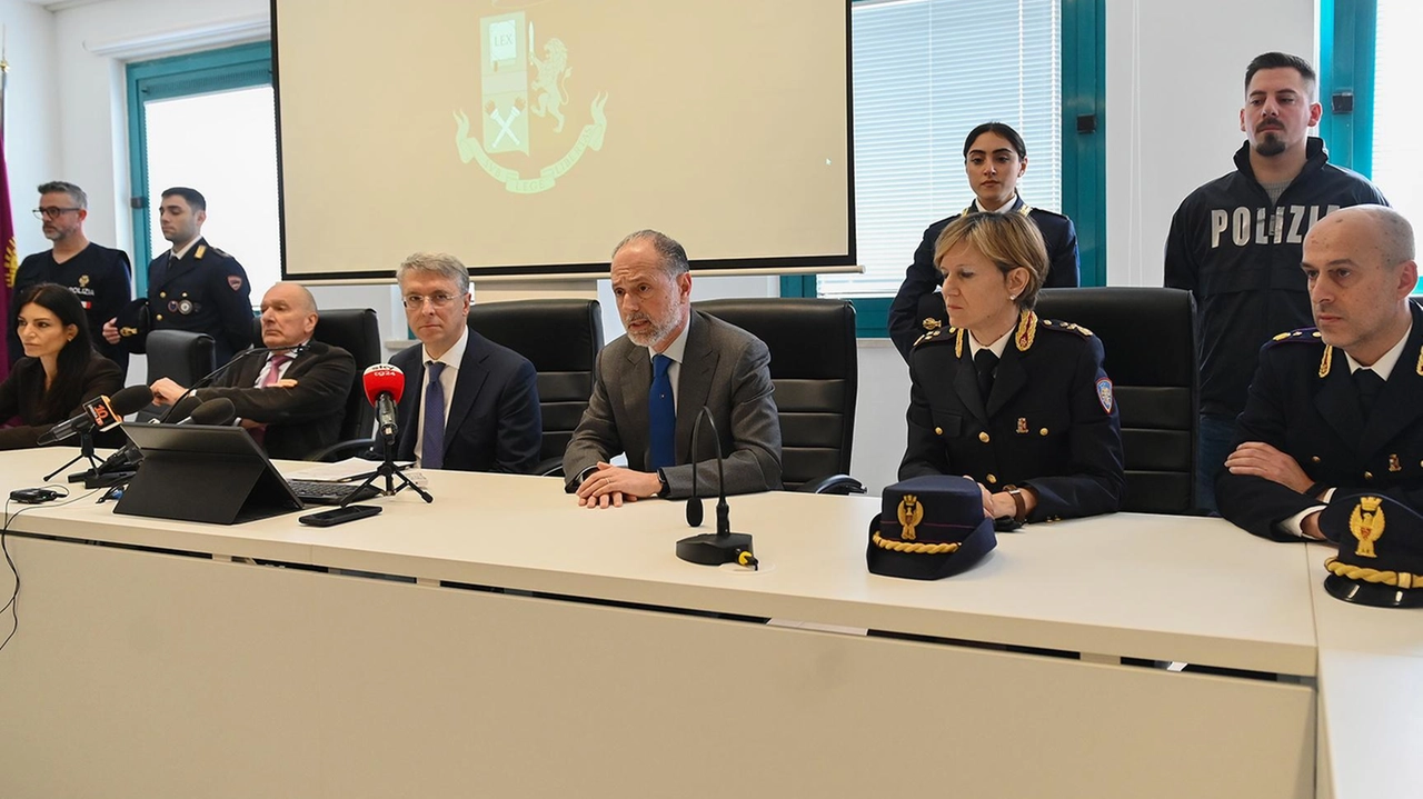 La conversazione on line dello studente abruzzese con il 18enne indagato per istigazione al suicidio poco prima dell’ingestione fatale dei farmaci .