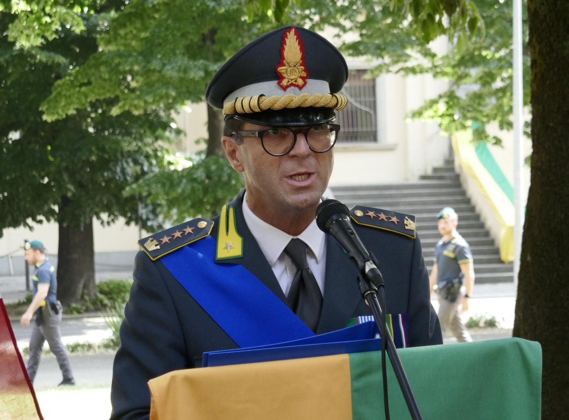 https://www.lanazione.it/image-service/view/acePublic/alias/contentid/MGNjMWQzYjMtY2JkYS00/0/cambio-al-vertice-della-guardia-di-finanza-arriva-il-colonnello-galletta.jpeg