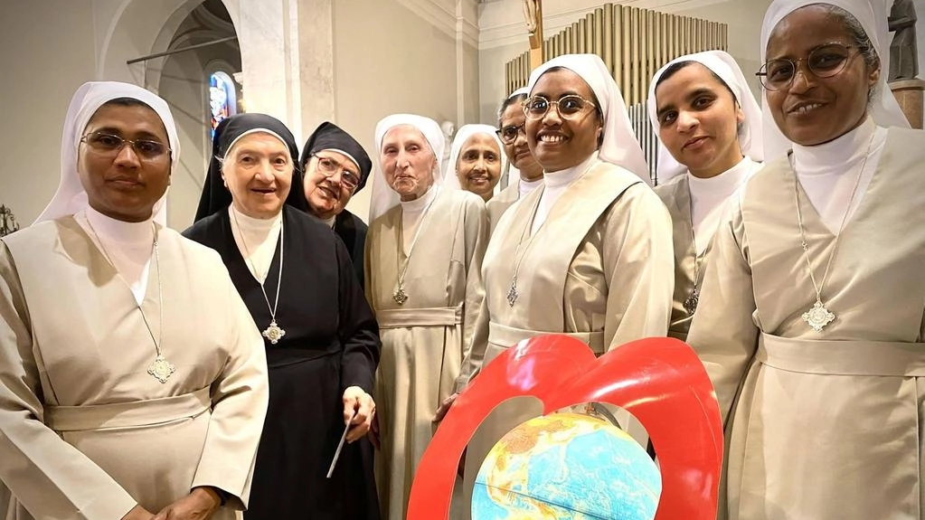 Le religiose Piccole Missionarie del Sacro Cuore di Gesù presenti a Casciana Terme insieme alle consorelle arrivate per il centenario Le religiose Piccole Missionarie del Sacro Cuore di Gesù presenti a Casciana Terme insieme alle consorelle arrivate per il centenario