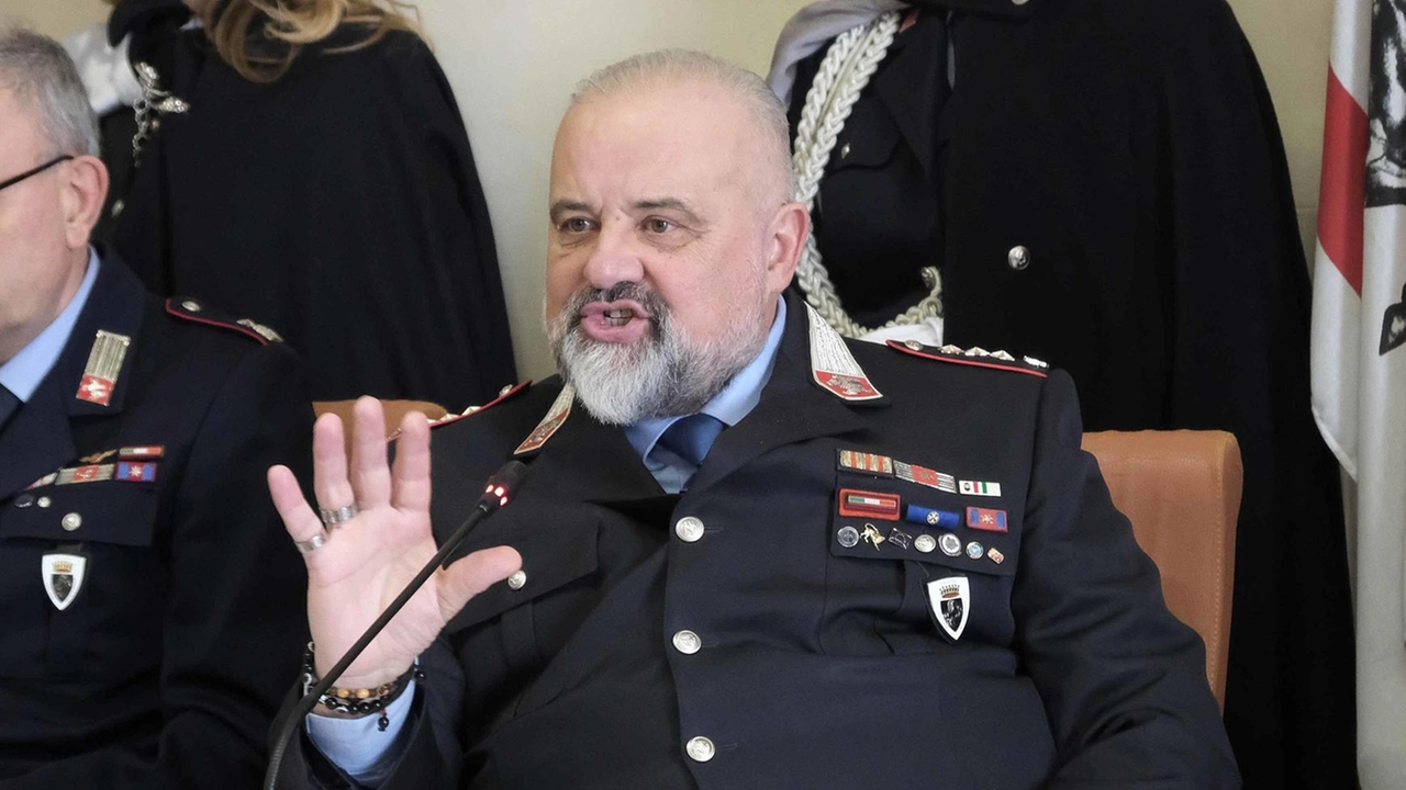 Aldo Poponcini, comandante della Polizia Municipale di Arezzo, lancia l’allarme: «Serve rispetto e prudenza sulle strade»