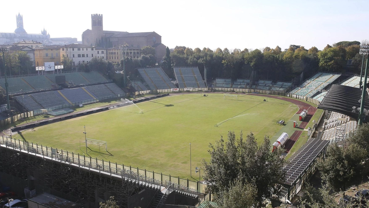 Un veduta dello stadio ’Artemio Franchi’ Un veduta dello stadio ’Artemio Franchi’