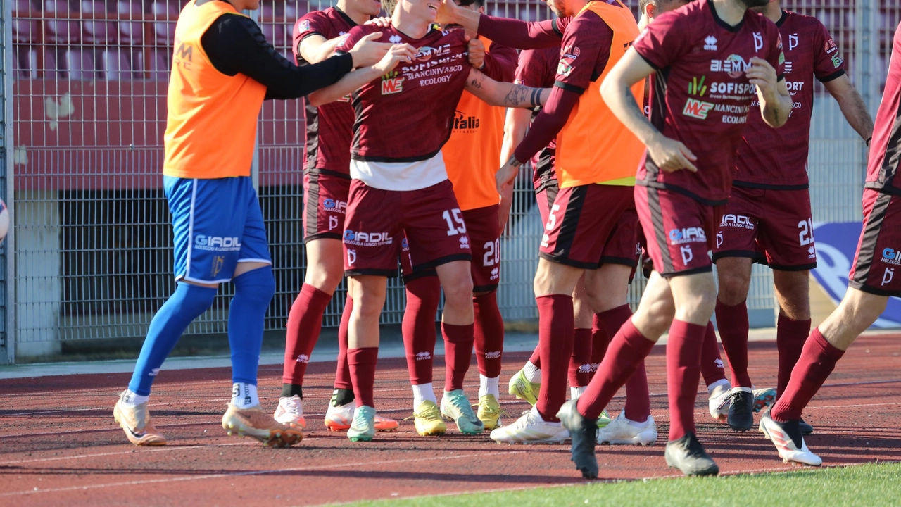 Il Pontedera verso la nuova stagione (foto Bongianni/Germogli) Il Pontedera verso la nuova stagione (foto Bongianni/Germogli)