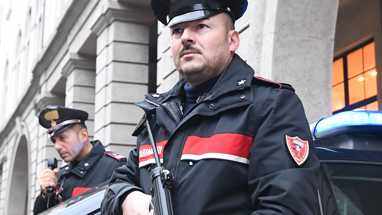 Sul colpo in pelletteria stanno indagando a tutto campo i carabinieri Sul colpo in pelletteria stanno indagando a tutto campo i carabinieri