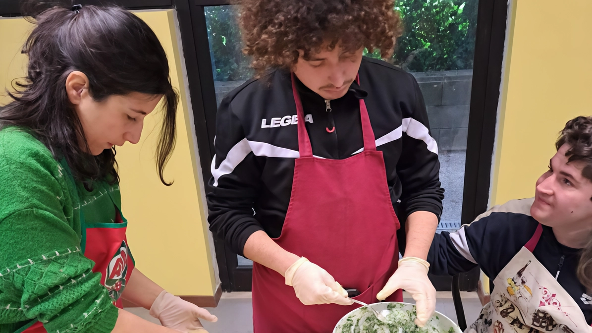 I «nipoti» aiutano i «nonni»: il Liceo Artistico adotta il centro sociale Giotto per crescere insieme