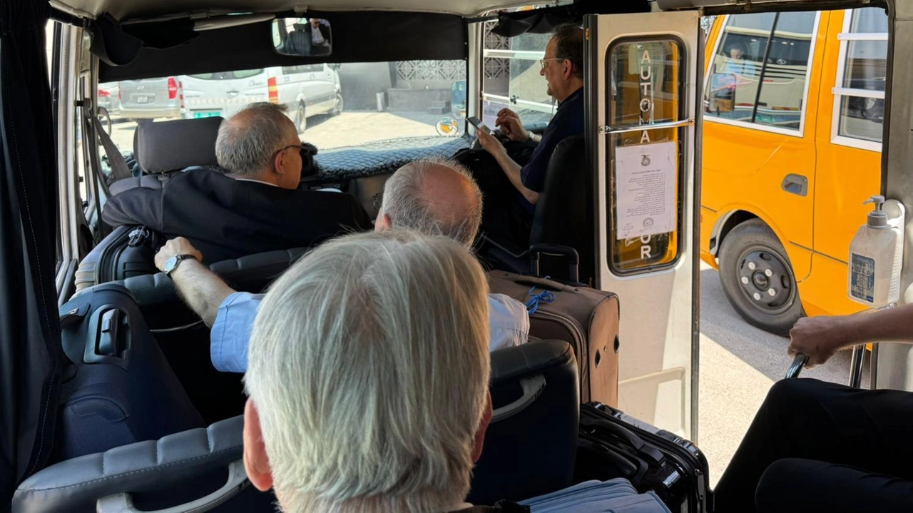 La delegazione dei vescovi ritratta mentre era in fuga da Gerusalemme (dove era in pellegrinaggio) verso la Giordania La delegazione dei vescovi ritratta mentre era in fuga da Gerusalemme (dove era in pellegrinaggio) verso la Giordania