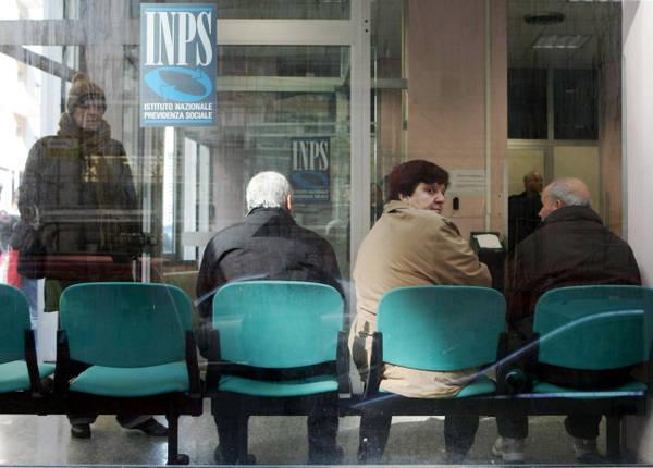 https://www.lanazione.it/image-service/view/acePublic/alias/contentid/MGQxMzRlOTUtNzk5YS00/0/svolta-per-due-pensionati-recuperano-115mila-euro.jpeg?f=1.91:1&w=1200