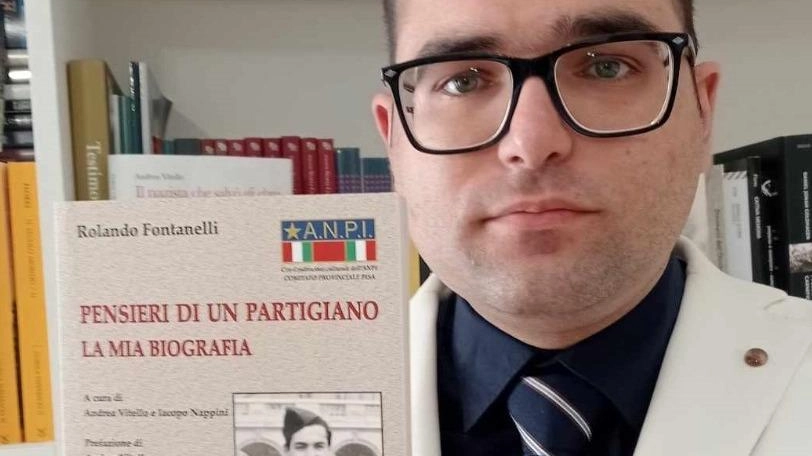 Empoli ricorda il partigiano Rolando Fontanelli con la presentazione del libro "Pensieri di un partigiano, la mia biografia". Un racconto toccante sull'orrore della guerra e un monito per il presente.