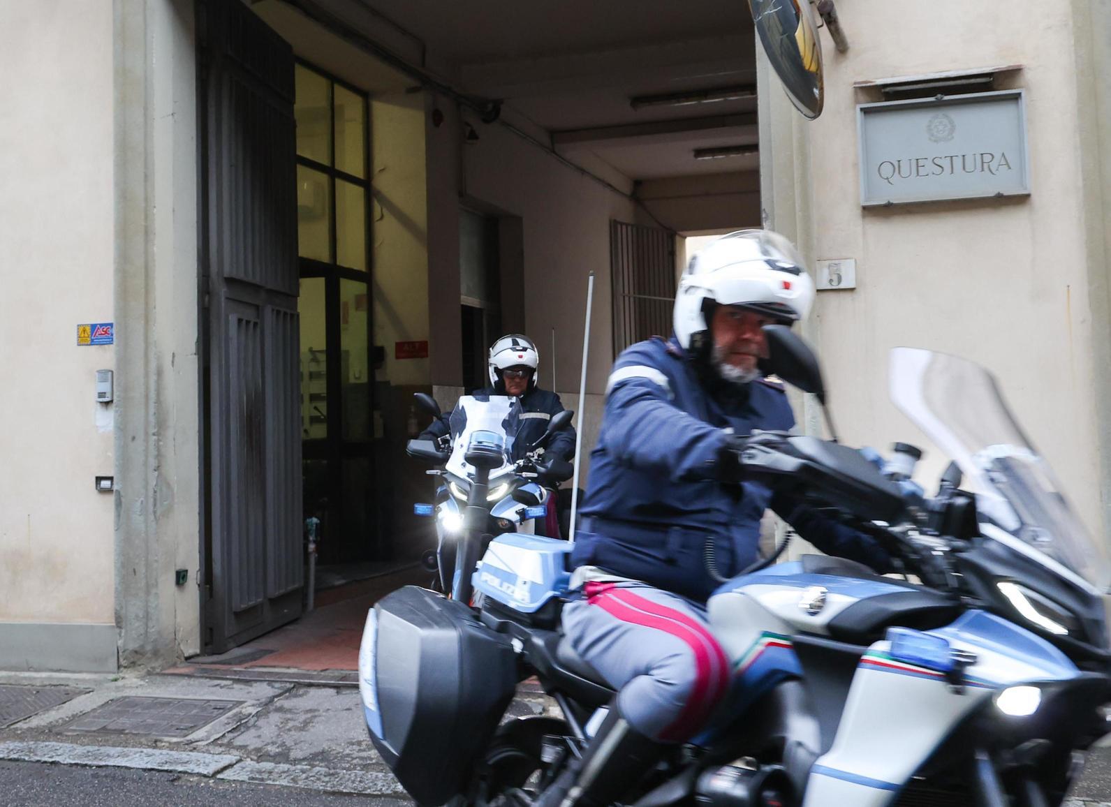 Firenze, scippo ai danni di un’anziana: nei guai due minorenni Firenze, scippo ai danni di un’anziana: nei guai due minorenni