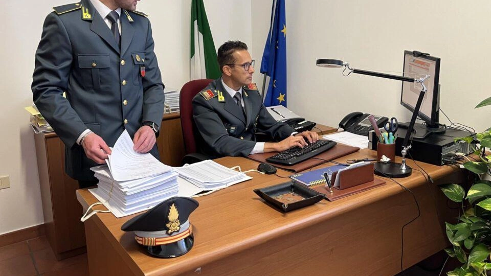 I finanzieri della Compagnia di San Miniato. hanno individuato un’area di circa 200 mq trasformata in discarica