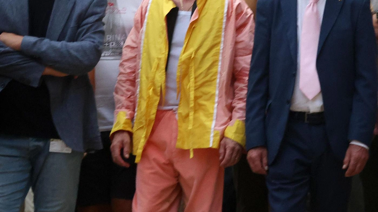 Capitano Aldo Nerozzi del Valdimontone, c’è stata un’esplosione di gioia in Piazza quando la sorte ha mandato Anda e Bola,... Capitano Aldo Nerozzi del Valdimontone, c’è stata un’esplosione di gioia in Piazza quando la sorte ha mandato Anda e Bola,...