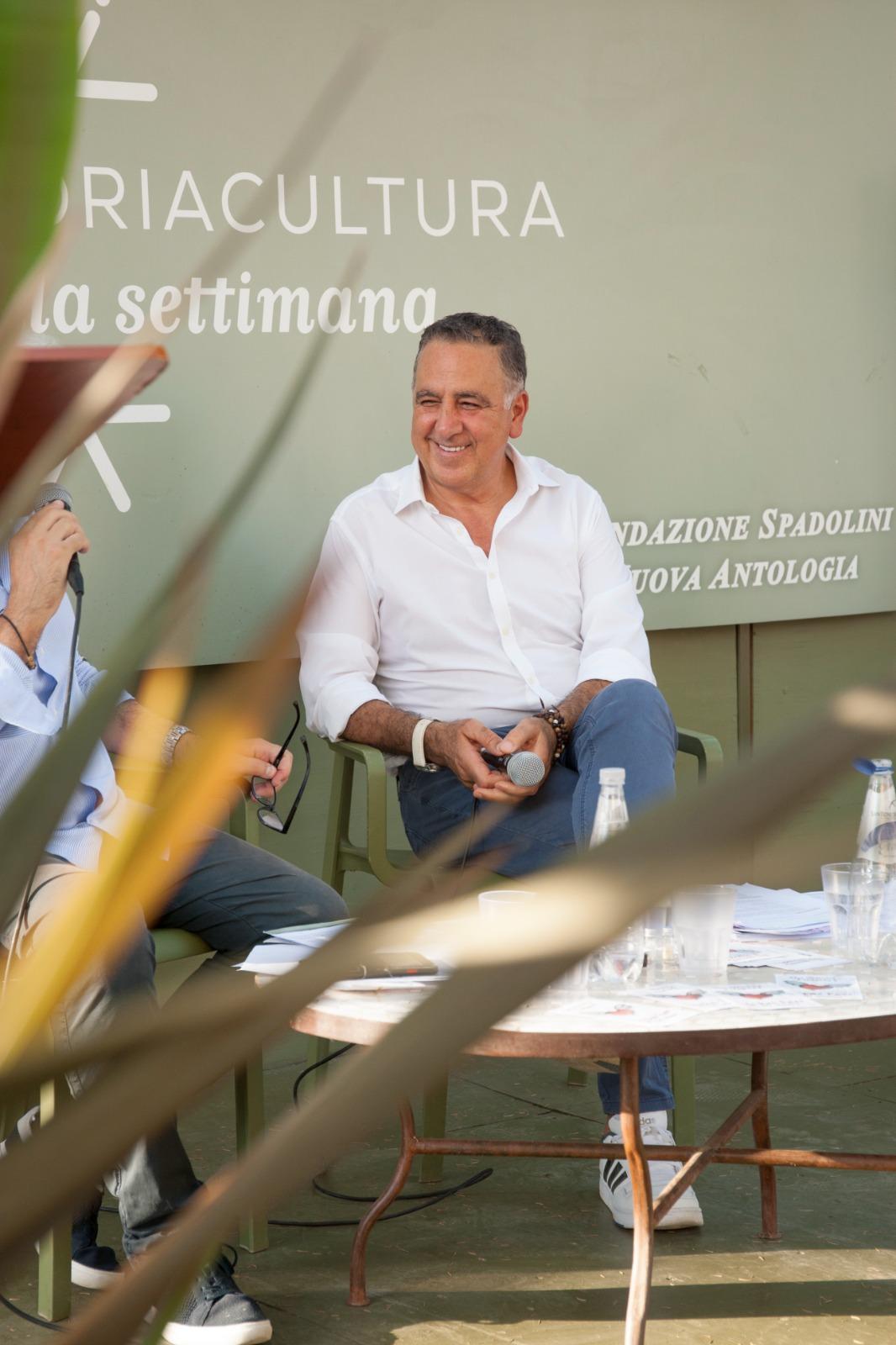 villa vittoria cultura la presentazione del libro di cristina manetti