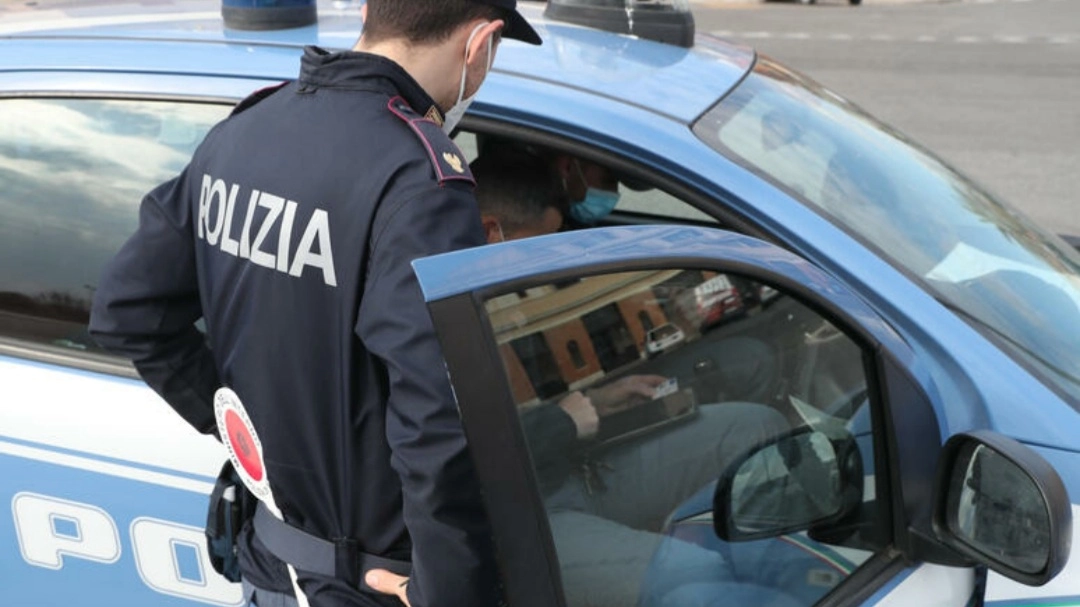 Polizia (immagine di repertorio) Polizia (immagine di repertorio)