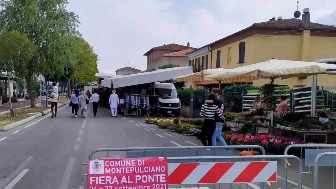 La Fiera di primavera a Montepulciano stazione taglia quest’anno il traguardo dei 26 anni Tanti banchi e specialità La Fiera di primavera a Montepulciano stazione taglia quest’anno il traguardo dei 26 anni Tanti banchi e specialità