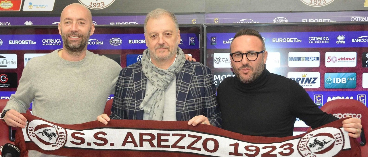 Arezzo rinnova con Cutolo e Bucchi fino al 2028: fiducia per la scalata alla Serie B