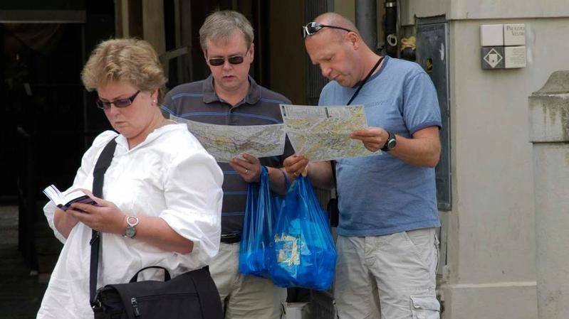 Il programma dei concerti e delle iniziative ancora non c’è, per adesso solo silenzio. Si allungano i tempi anche per l’atteso manager del turismo. Il programma dei concerti e delle iniziative ancora non c’è, per adesso solo silenzio. Si allungano i tempi anche per l’atteso manager del turismo.
