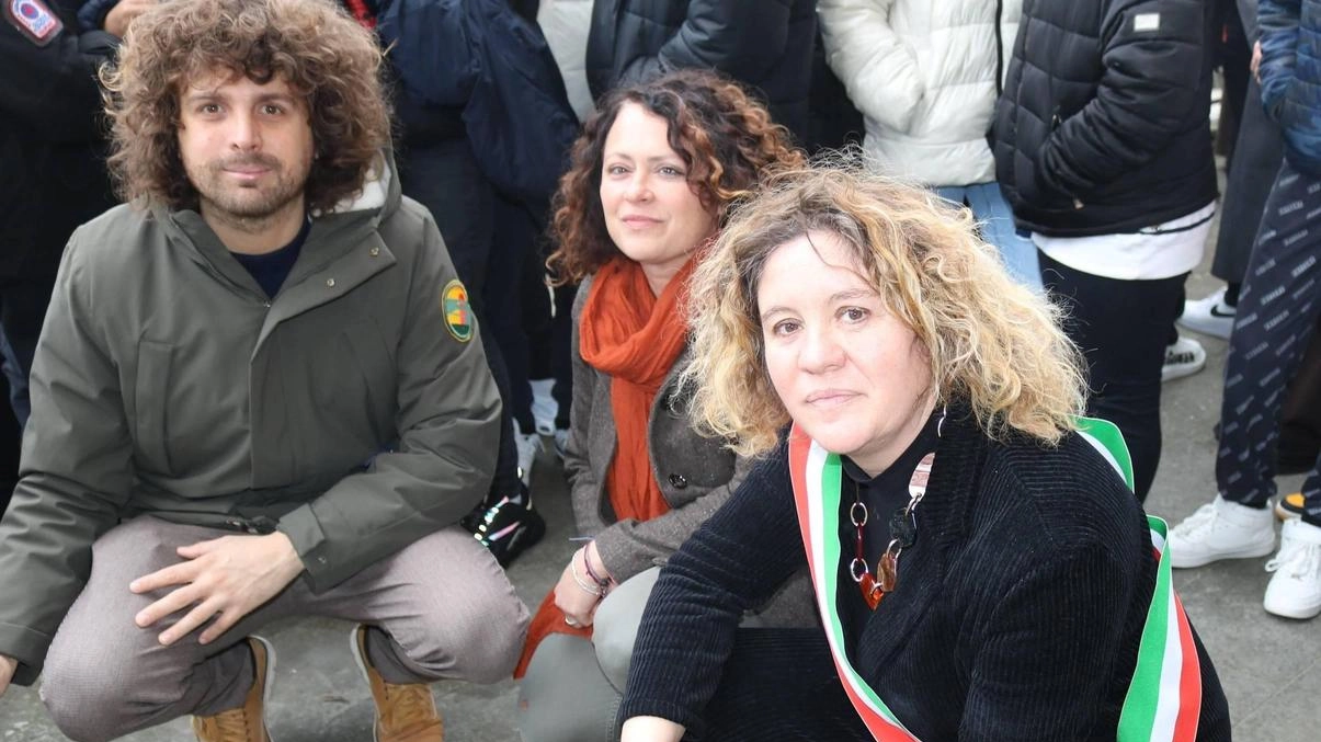 Il sindaco di Larciano Lisa Amidei insieme a Roberta Mazzei e Matteo Grasso Il sindaco di Larciano Lisa Amidei insieme a Roberta Mazzei e Matteo Grasso