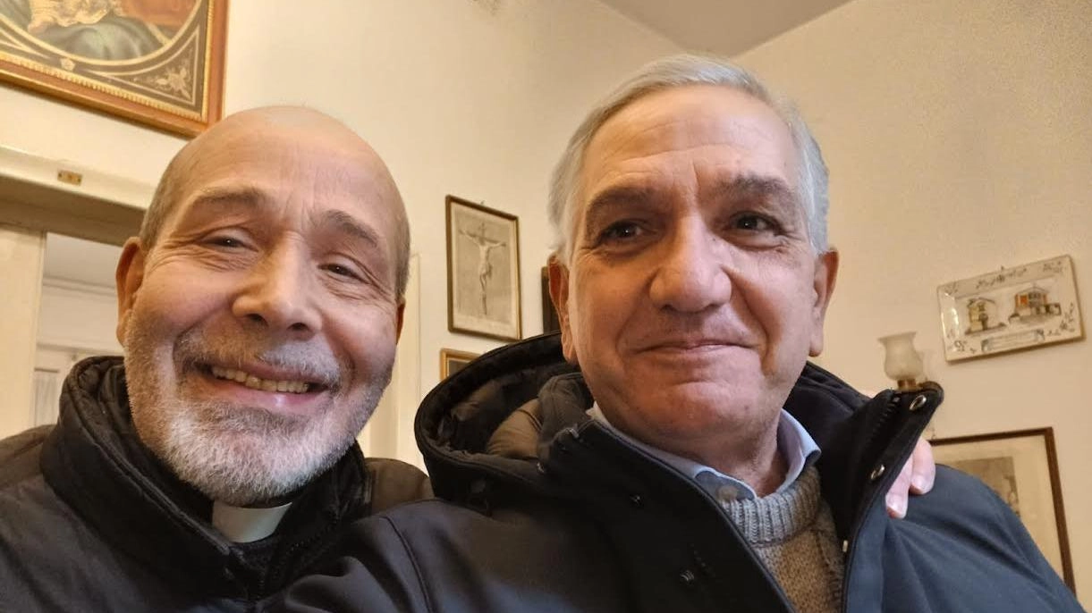Don Luca Rosati parroco di Galciana insieme a Giovanni Mosca Don Luca Rosati parroco di Galciana insieme a Giovanni Mosca