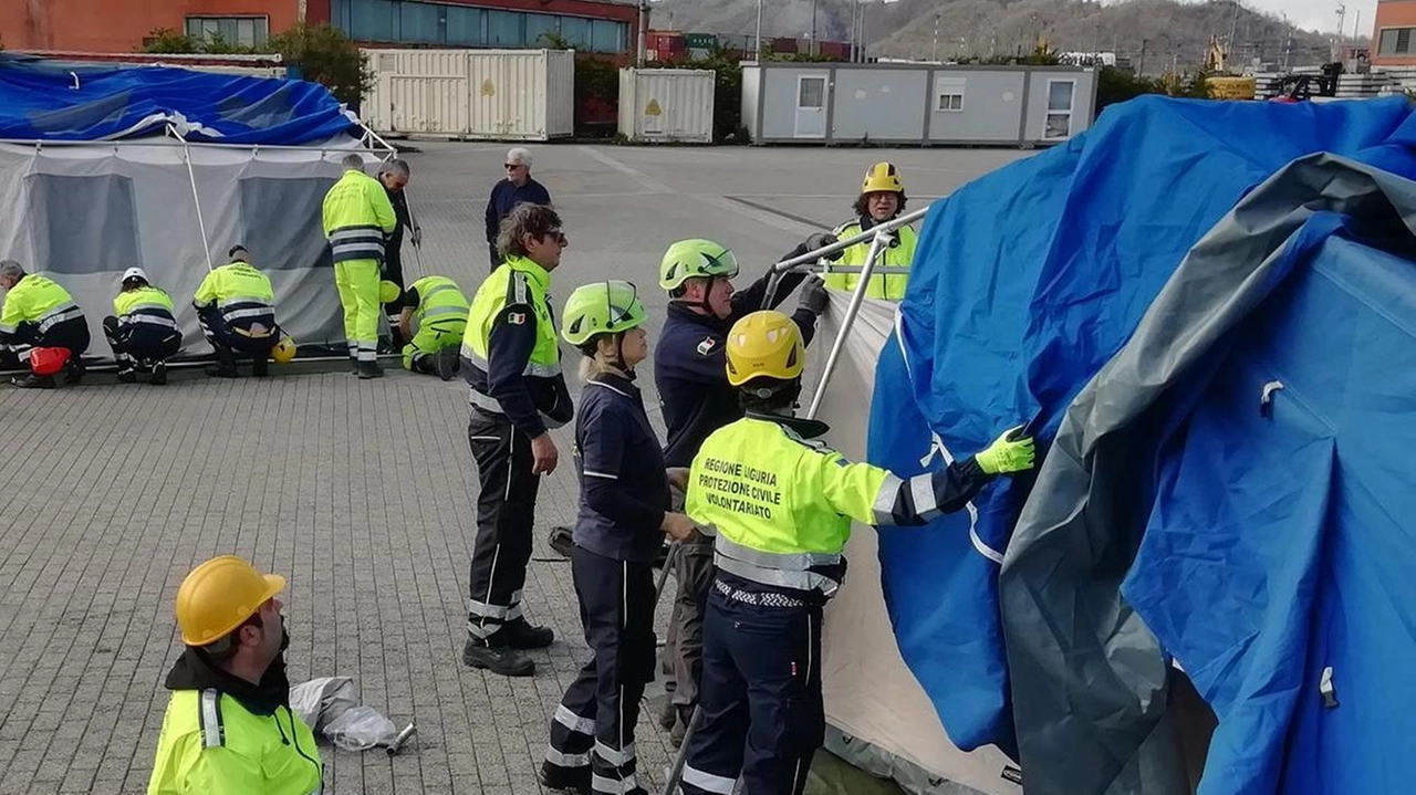 Un’esercitazione nel Polo. di protezione civile di Santo Stefano (. foto d’archivio