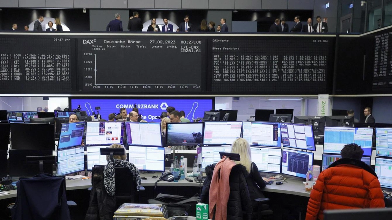 Francoforte -1,12%, Parigi -0,76% Francoforte -1,12%, Parigi -0,76%