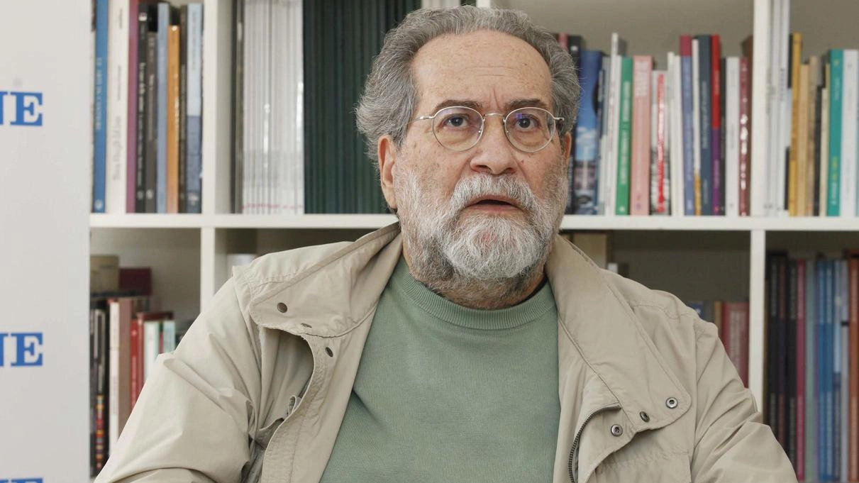L’ex sindaco Pierluigi Piccini, esponente di ’Per Siena’, analizza il progetto di Enac su Ampugnano L’ex sindaco Pierluigi Piccini, esponente di ’Per Siena’, analizza il progetto di Enac su Ampugnano