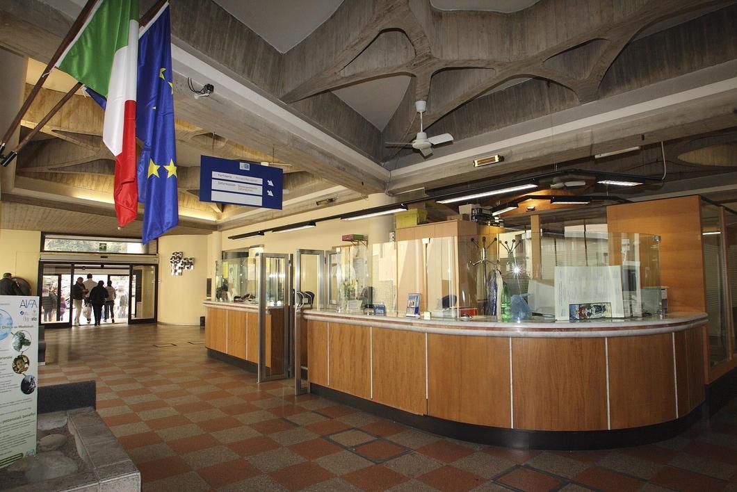 Intossicazione alimentare, otto turisti portati in ospedale a Pescia