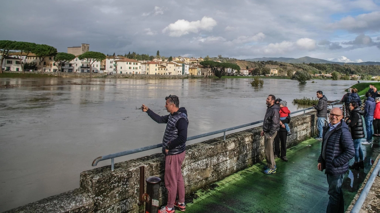 L’Arno nel tratto che divide Empoli da Sovigliana, durante la piena del novembre 2023 (Foto archivio Gasperini/Germogli) L’Arno nel tratto che divide Empoli da Sovigliana, durante la piena del novembre 2023 (Foto archivio Gasperini/Germogli)