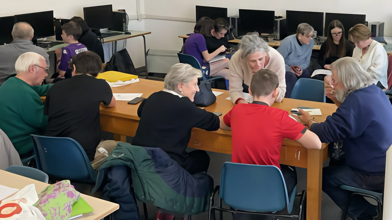 Il progetto ’Generazioni capovolte’ vede gli studenti aiutare gli anziani nel superare la paura della tecnologia: a febbraio il primo incontro Il progetto ’Generazioni capovolte’ vede gli studenti aiutare gli anziani nel superare la paura della tecnologia: a febbraio il primo incontro