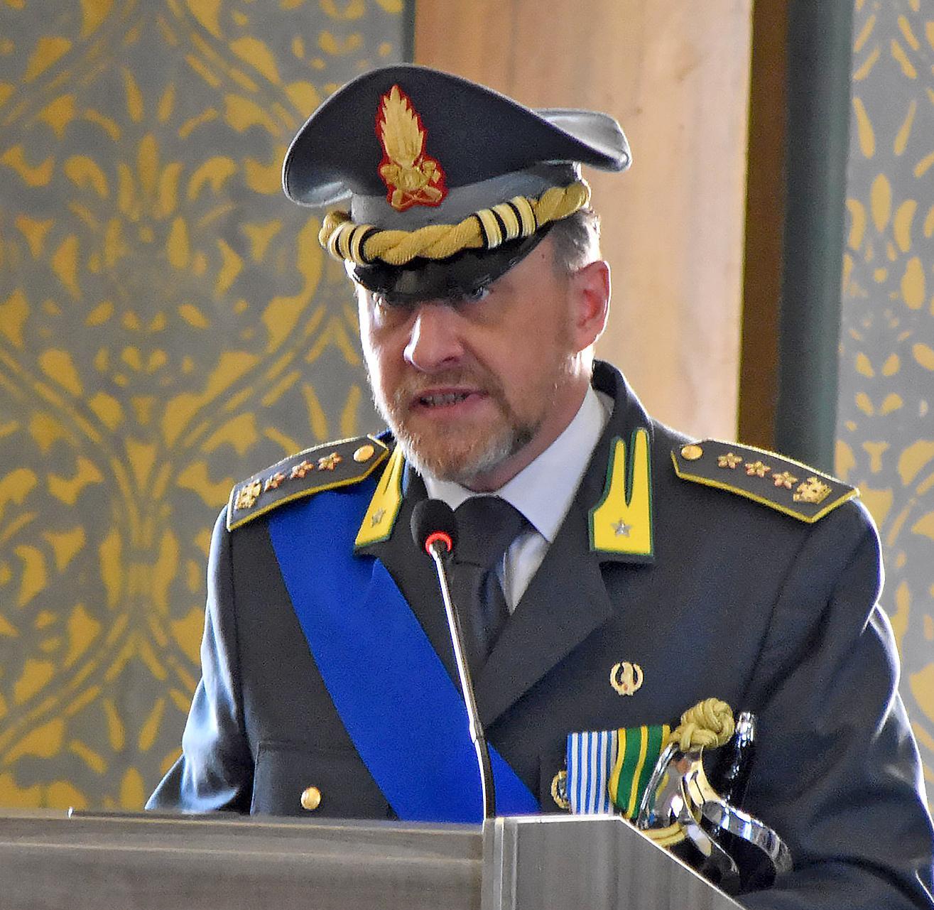 gli encomi ai militari per operazioni