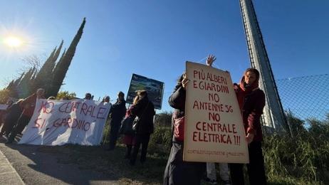 Cabina elettrica al Sodo, attesa la sentenza del Tar: ipotesi sospensione dei lavori. I cittadini tornano in piazza