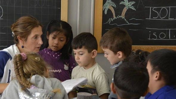 Prato, la città più multietnica d’Italia, a scuola soprattutto. Un ragazzino su tre non è italiano e uno su quattro è cinese Foto Attalmi Prato, la città più multietnica d’Italia, a scuola soprattutto. Un ragazzino su tre non è italiano e uno su quattro è cinese Foto Attalmi