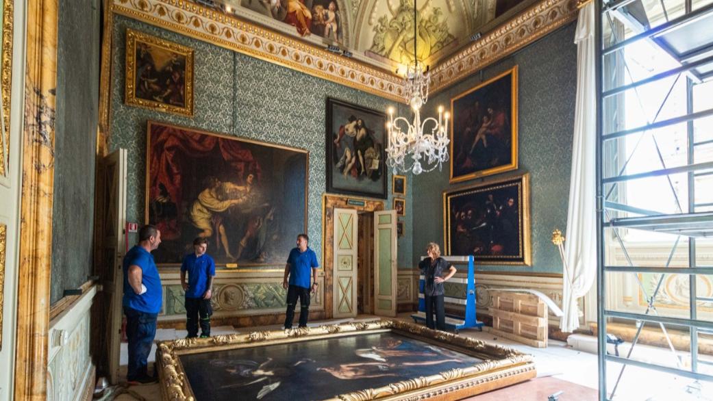 https://www.lanazione.it/image-service/view/acePublic/alias/contentid/MGY3YjM2OTEtMDIxMy00/0/lavori-a-palazzo-pitti.jpeg?f=16:9&w=1200&h=630