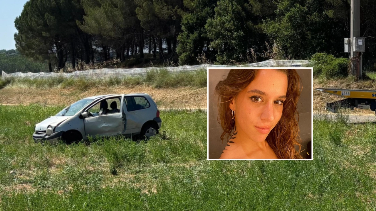 L’auto di Morgana Ciandri nel campo dopo il tragico incidente