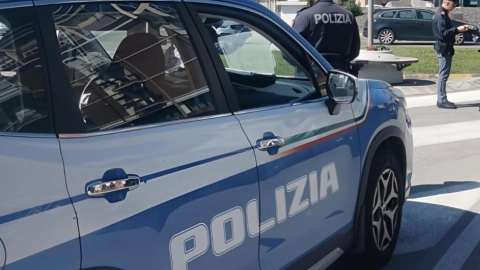 Auto della polizia in una foto di repertorio