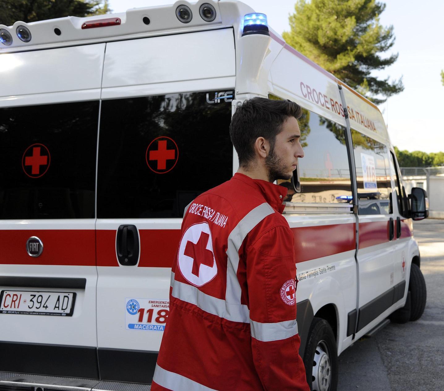 castiglione incidente stradale due feriti portati in ospedale
