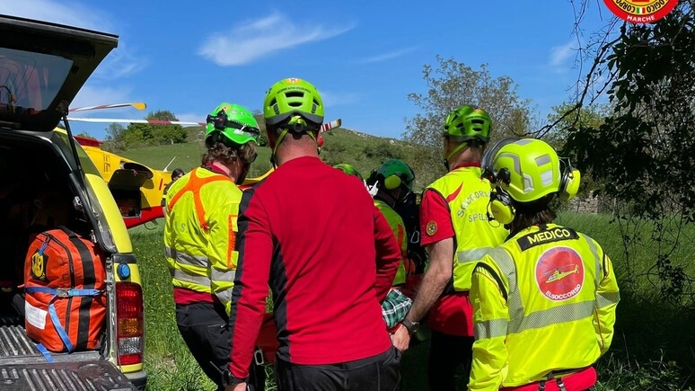 Intervento del Soccorso Alpino in una foto di repertorio Ansa
