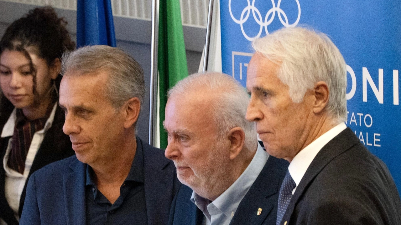 Claudio Del Rosso di Empoli premiato con la Stella di bronzo al merito sportivo dal Coni. Orgoglio per la città e riconoscimento per il suo impegno nel ciclismo e nel tennis. Claudio Del Rosso di Empoli premiato con la Stella di bronzo al merito sportivo dal Coni. Orgoglio per la città e riconoscimento per il suo impegno nel ciclismo e nel tennis.