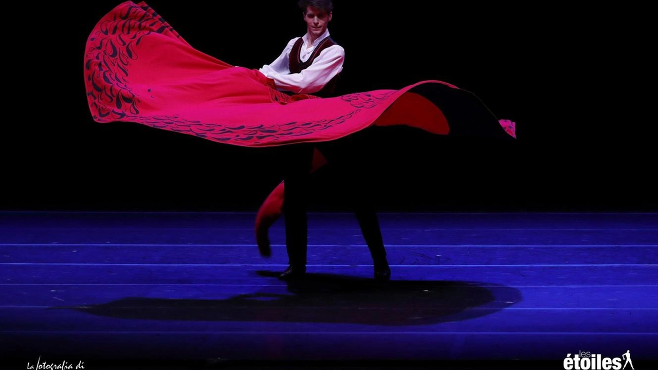 Domenica alle 15.30 è previsto il tradizionale The Gala, con la direzione artistica di Francesco Volpe. Ad aprire l’esibizione sarà Valentina... Domenica alle 15.30 è previsto il tradizionale The Gala, con la direzione artistica di Francesco Volpe. Ad aprire l’esibizione sarà Valentina...
