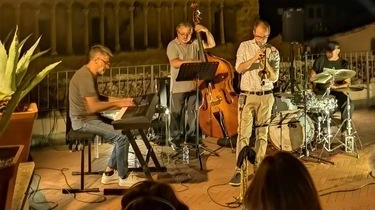 Terzo appuntamento per Jazz and Wine sulle terrazze di Casa Bruschi, stasera alle 21.15 sarà protagonista il quartetto di Anne...