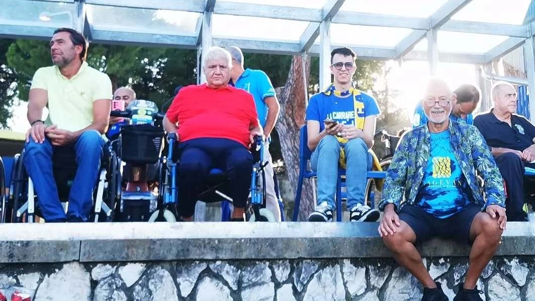 Laquidara torna a chiedere un’area a norma per i tanti giovani relegati nel ’pollaio’ Laquidara torna a chiedere un’area a norma per i tanti giovani relegati nel ’pollaio’