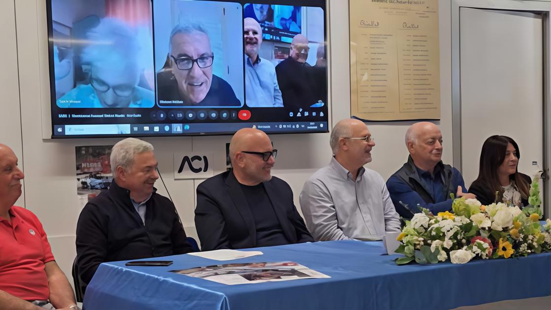 https://www.lanazione.it/image-service/view/acePublic/alias/contentid/MGZjMDJiNmUtZTUyOC00/0/slalom-massa-san-carlo-tornano-a-rombare-i-motori.jpeg?f=16:9&w=1200&h=630