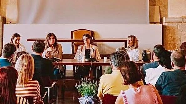 Uno degli incontri promossi a Todi durante i tre giorni del Festival dedicato alla lotta contro i disturbi alimentari soprattutto tra i giovani