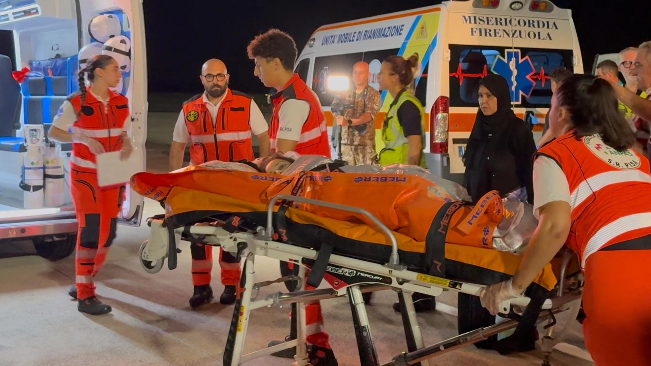  Marah Abu Zuhrila palestinese di 20 anni arrivata meno di 24 ore prima da Gaza con un volo militare della 46/a Brigata aerea nell'ambito dell'operazione umanitaria del governo italiano.