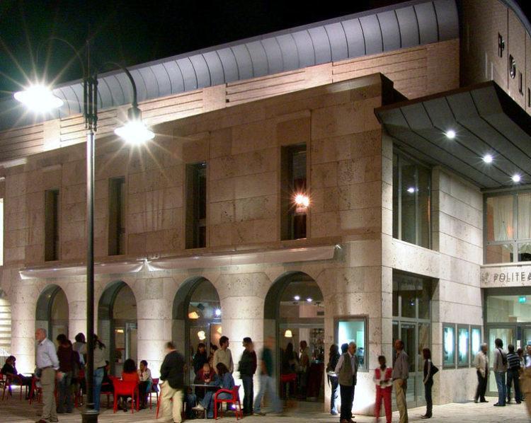 Teatro Politeama al top. Ben vent’anni di attività con numeri da applausi Teatro Politeama al top. Ben vent’anni di attività con numeri da applausi